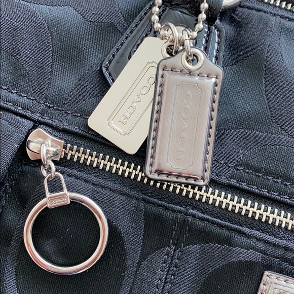 SOLD Coach Poppy Shoulder Bag “Like New” - Picture 5 of 11